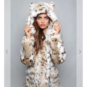 SpiritHoods Classic Siberian Snow Leopard Coat Size M Pristine!